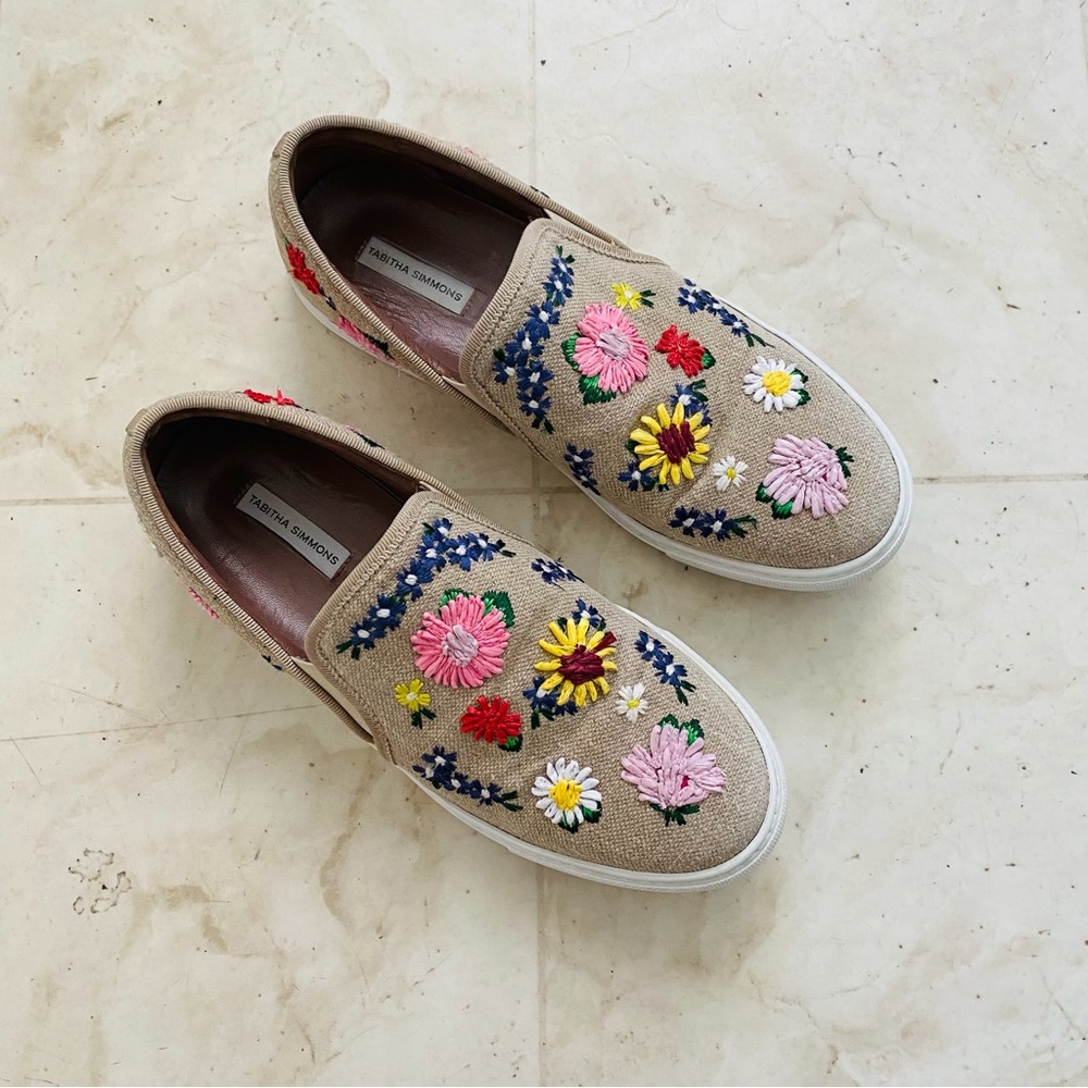 Tabitha Simmons Huntington Meadow Beige Embroidered Floral Sneakers Size 38/7